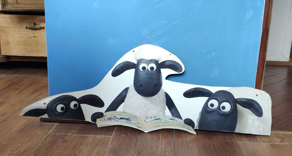 Duży baranek Shaun - obraz dekoracja do pokoiku