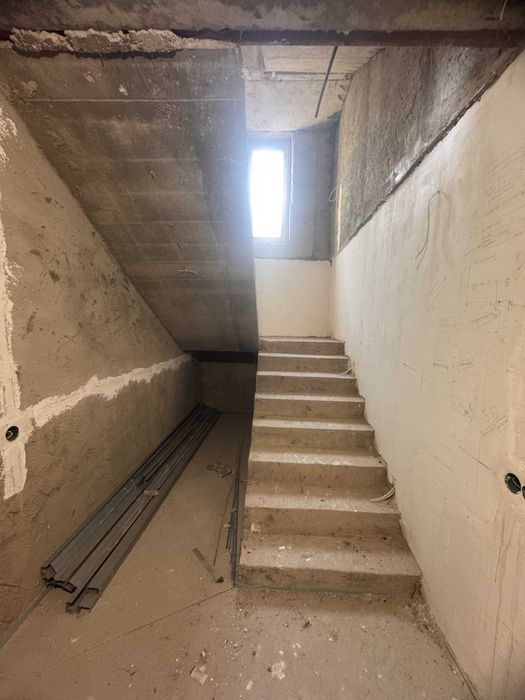 Червоный Хутор ,Центральная улица. 2 этажа, подвал.5 соток