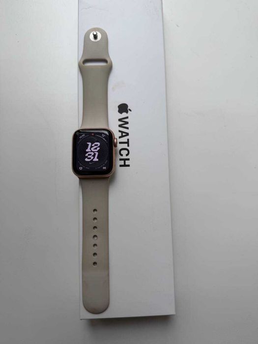 Продам часи iWatch SE 40 mm