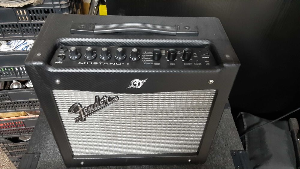 Wzmacniacz Fender Mustang karta USB Gitara Bas Kolumna  Głośnik 20W + dodatkowe