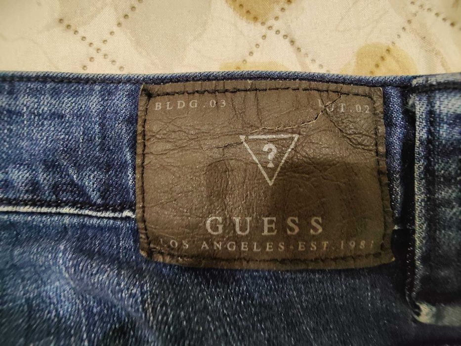 Calças de ganga Guess  tam. 33 em excelente estado
