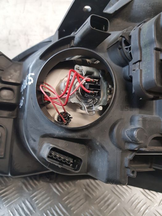 Lampa Prawa Przód 8200261612 Renault Clio Iii Hb 06R- Europa