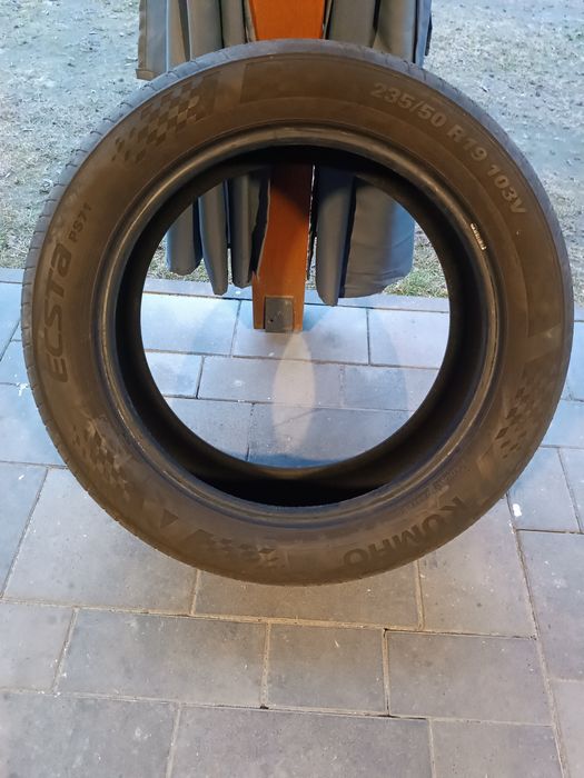 Opony KUMHO 19 235/50/19 letnie