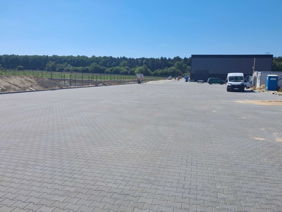 Brukarstwo przemysłowe ,maszynowe układanie kostki , niwelacja 3D