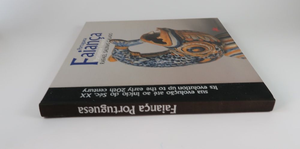 Livro Faiança Portuguesa, edição CTT 1992