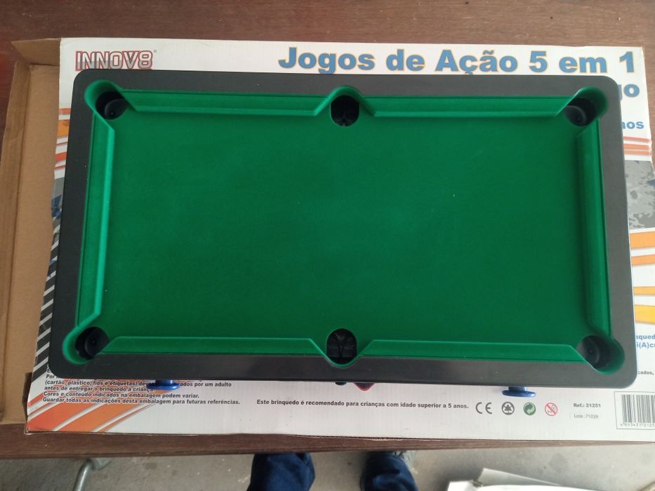 Mesa de jogos - brinquedo