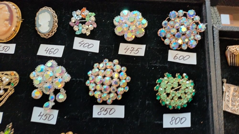 Броши винтажные. Много. Чехословакия.