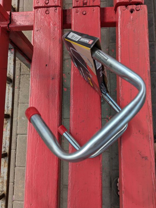 Крепление на стену для любого груза.