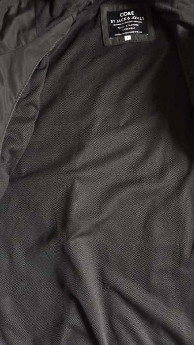 Куртка jack&jones в гарному стані