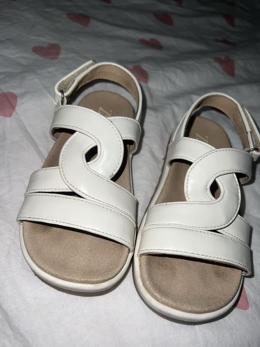 Сандалії, босоніжки Zara для дівчинки 28 розмір