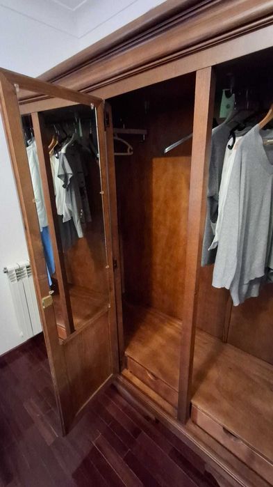 Moveis de quarto em madeira maciça