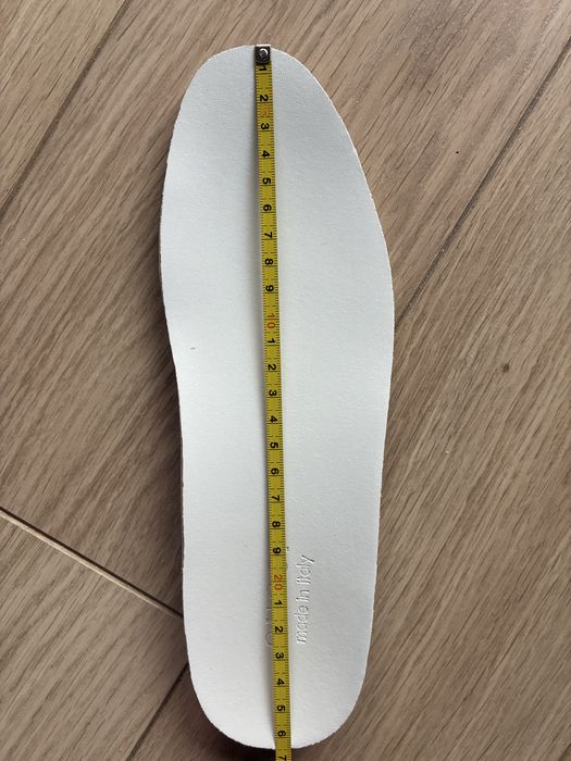 Stylowe sneakersy Unisex od ręki Gucci