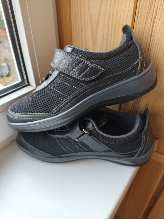 Качественные кроссовки