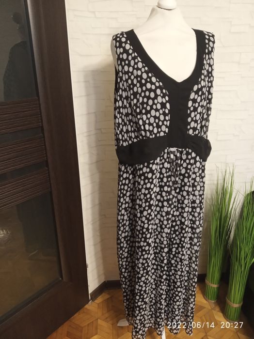 Długa suknie w grochy m-ki Marisota, r. 52/54