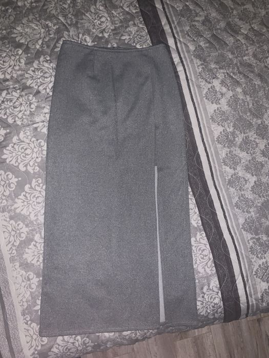 Довга юбка з розрізом р.М