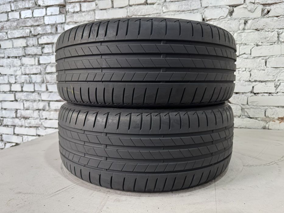 Зимові шини Bridgestone 225/40 R19