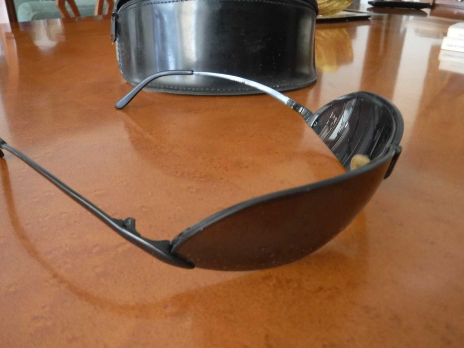 Óculos escuros Ana Salazar com caixa em couro Eyewear