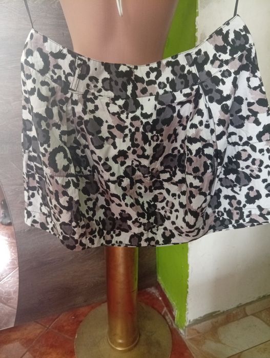 Spodniczka mini.