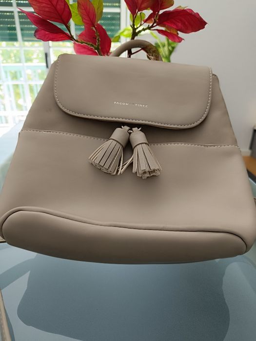 Mochila cinzenta Paco Martinez