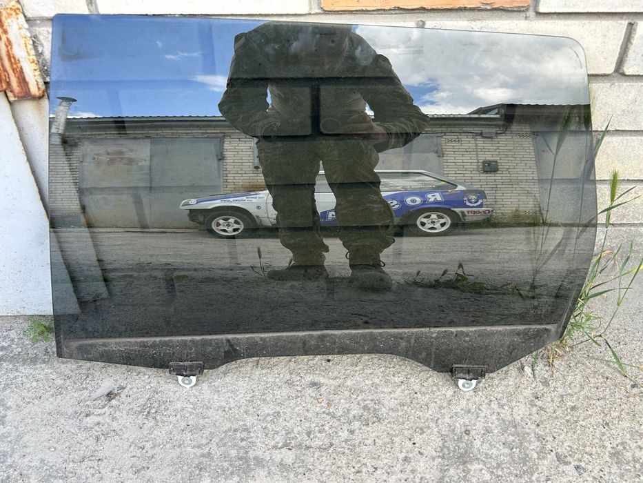 Скло заднє ліве на Міцубісі Аутлендер 3