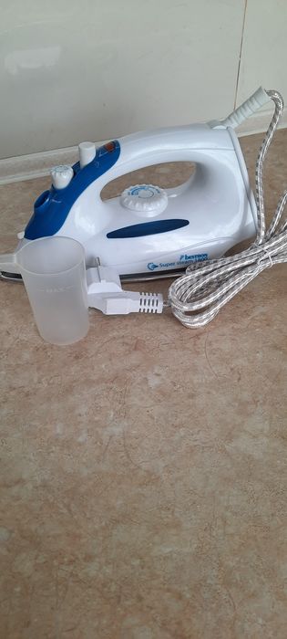 Утюг Bestron Super steam 1800