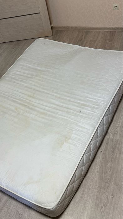 Матрац віддам безкоштовно