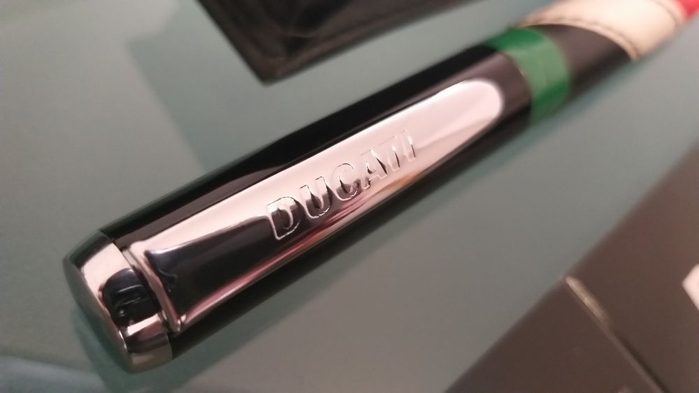 Ducati - Caneta Oficial em couro