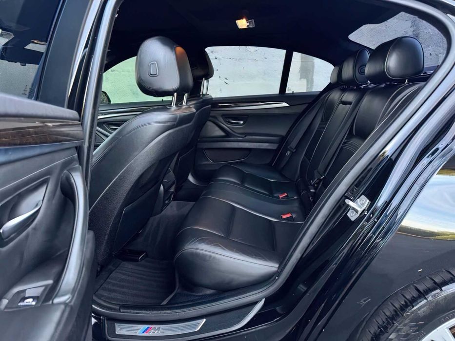 BMW 5 Series 528i      2016
