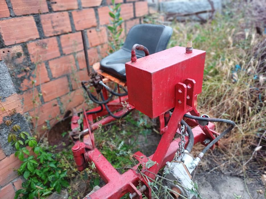 Descavadeira  hidráulica sem folgas