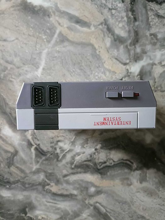 Gra telewizyjna retro konsola do gier 8-bit 620 gier 2 pady mini