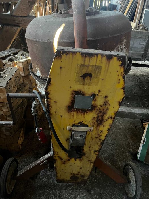 Betoniarka siłowa 150l