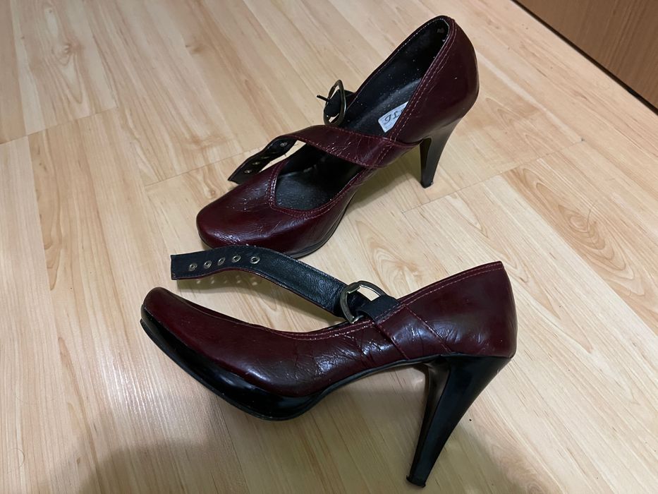 Szpilki bordowe rozmiar 38