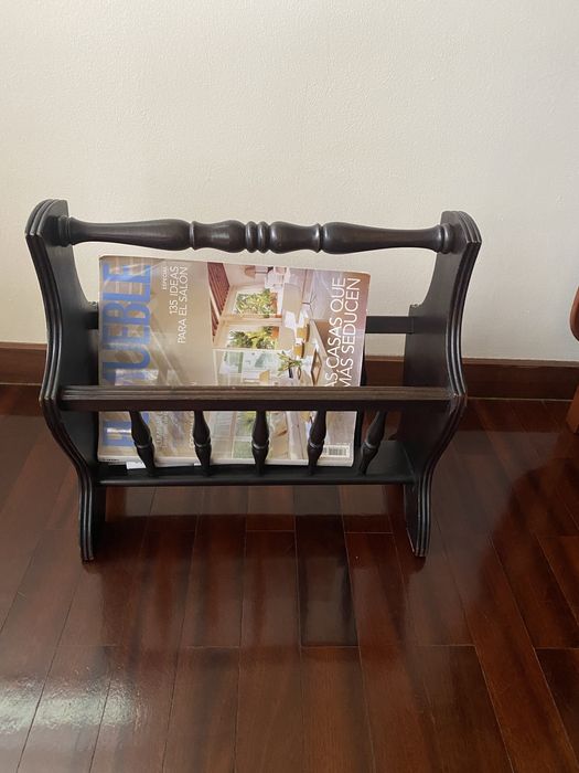 Porta revistas em madeira