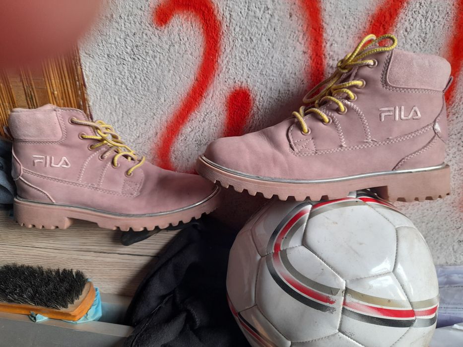 Piękne trzewiki dziewczęce ,,,FILA"numer 36""