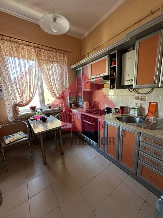 Продаж будинку Новий район!