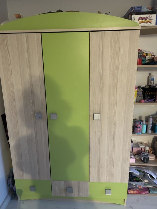 Sprzedam komplet mebli do pokoju dziecięcego