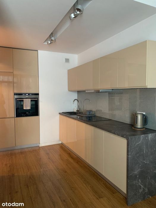 Na sprzedaż komfortowe mieszkanie w Katowicach – 52,97 m² | 1. piętro