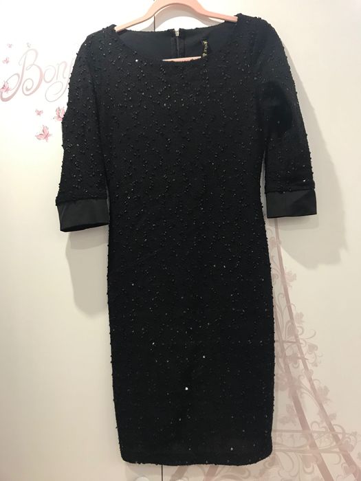 Класична чорна сукня