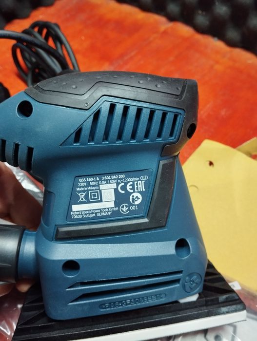 Нова!Вібраційна шліфмашина Bosch GSS 160-1 A