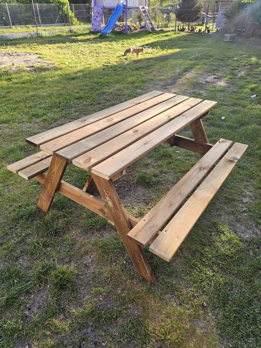 Stolik piknikowy dla dzieci