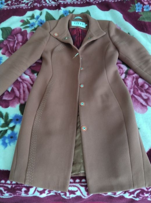 Продам весняне пальто