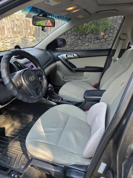 KIA Forte/Cerato 2012