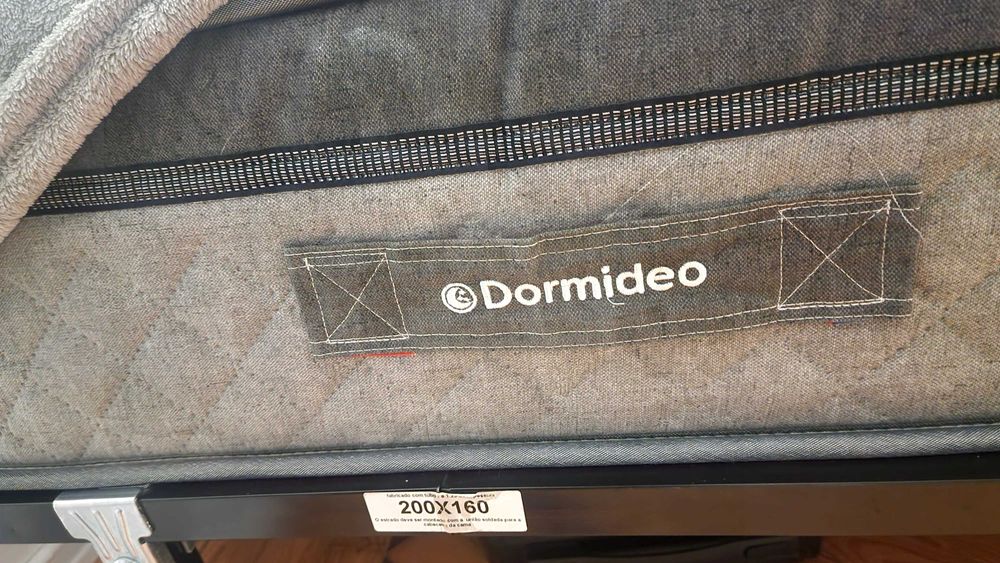 Colchão dormindeo + estrado + 2 almofadas