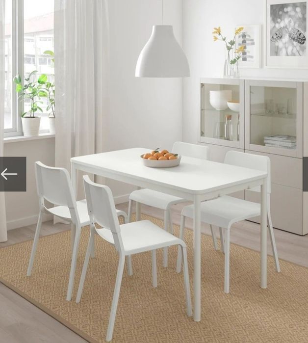 Mesa de escritório ou cozinha do IKEA