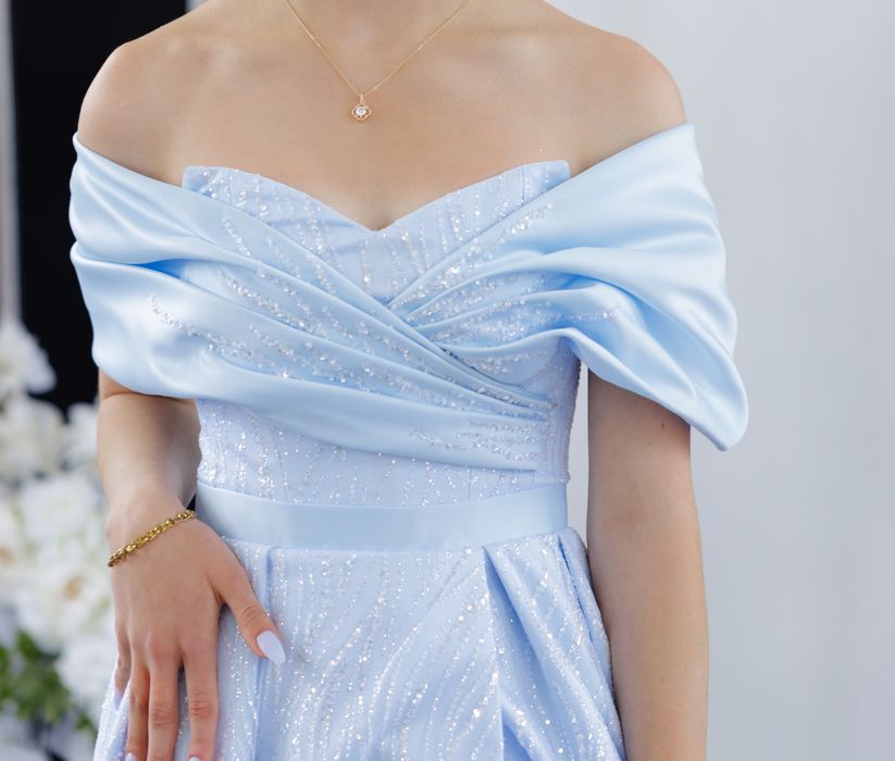 Випускна сукня..