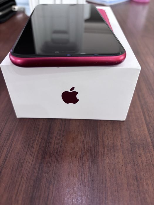 Iphone 11 64 GB super stan, czerwony