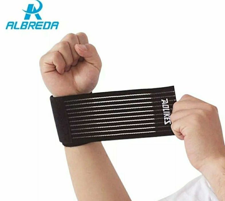 эластичный бинт. Отличный вариант для занятий спортом.