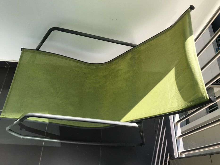 Cadeira Relaxamento/Balanço + esteira de assento almofadada