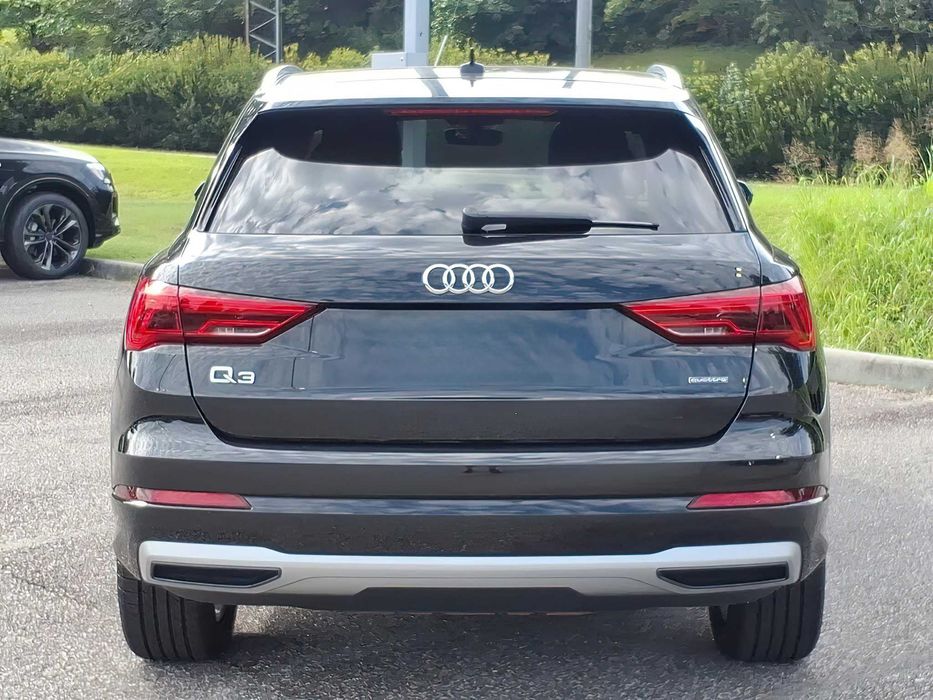 Audi Q3      2019