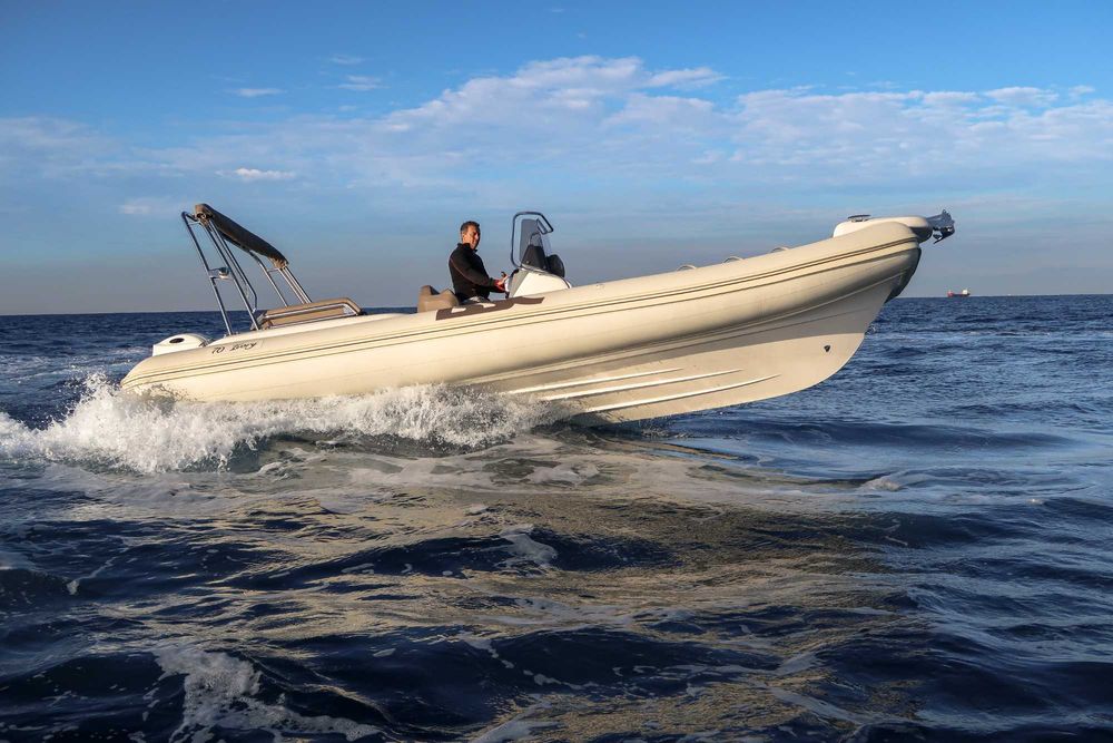 Nowa łódź RIB: BSC 70 - dł.:7,35m/14os. - od boatcenter.pl